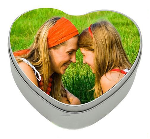 Boîte argentée en forme de cœur, un Kdo personnalisable original et précieux